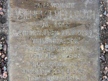 Historischer Ort: Stolperstein für Wilhelm Vellguth, Foto des Stolpersteines