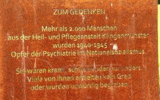 Historischer Ort: Pfalzklinikum Klingenmünster, Inschrift am Gedenkort