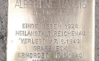 Historischer Ort: Stolperstein für Albertine Haessig, Foto des Stolpersteines